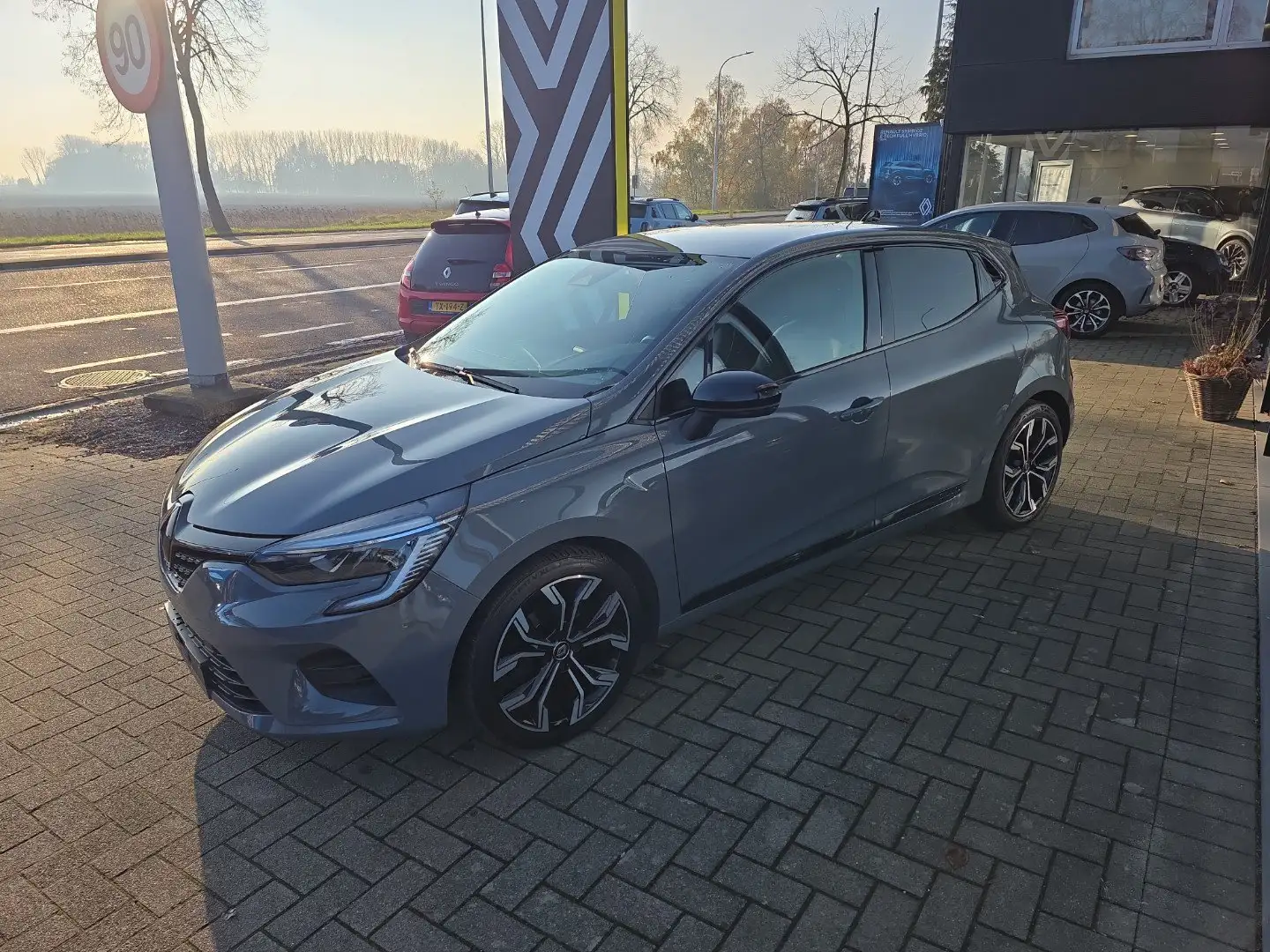 Renault Clio TCe Intens LPG Grijs - 2