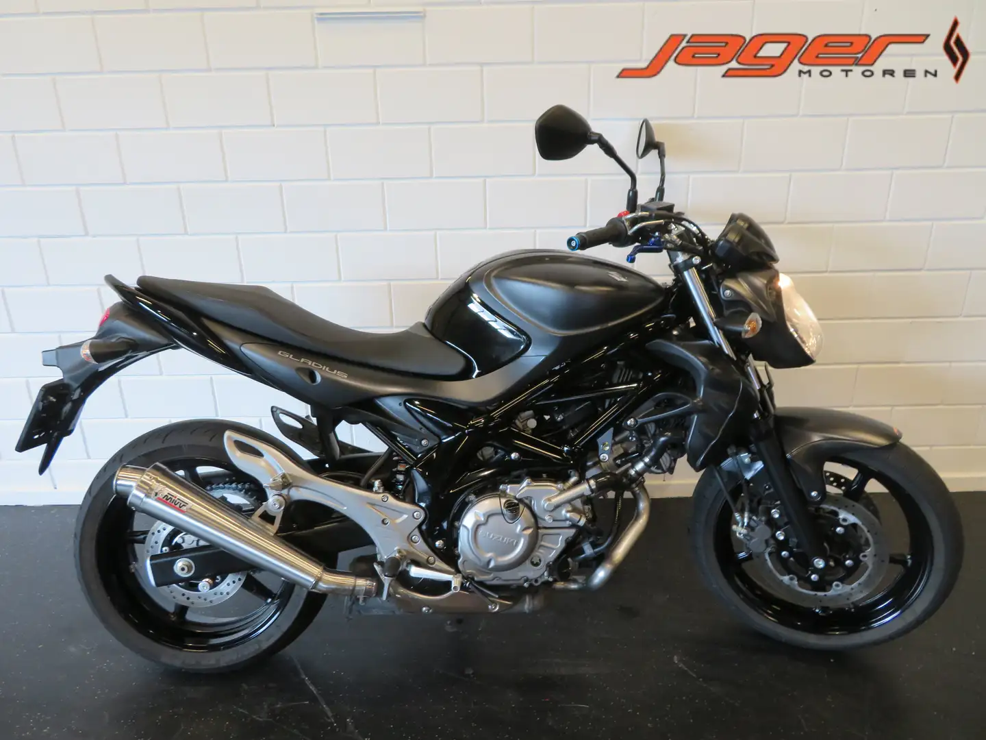 Suzuki Gladius 650 SFV TOP CONDITIE! Чёрный - 1