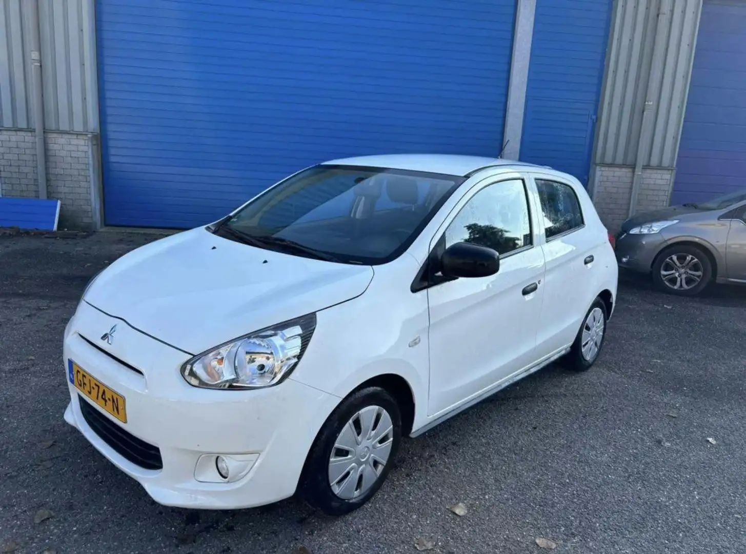Mitsubishi Space Star 1.0 Entry Wit - 1