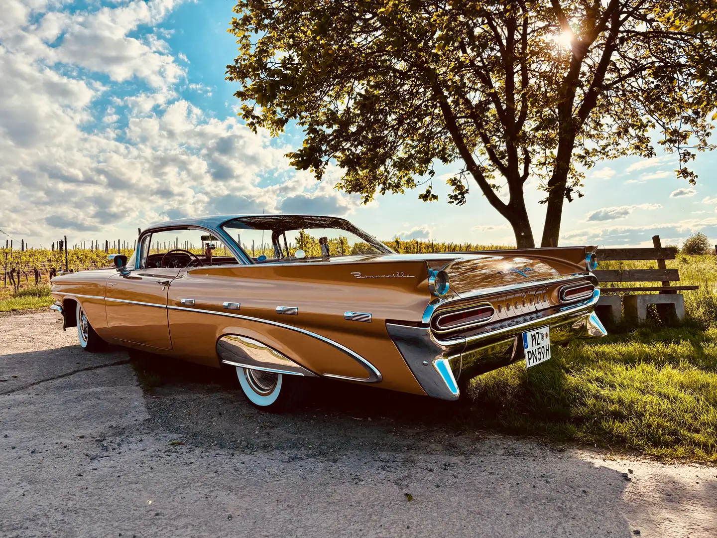 Pontiac Bonneville Auriu - 2