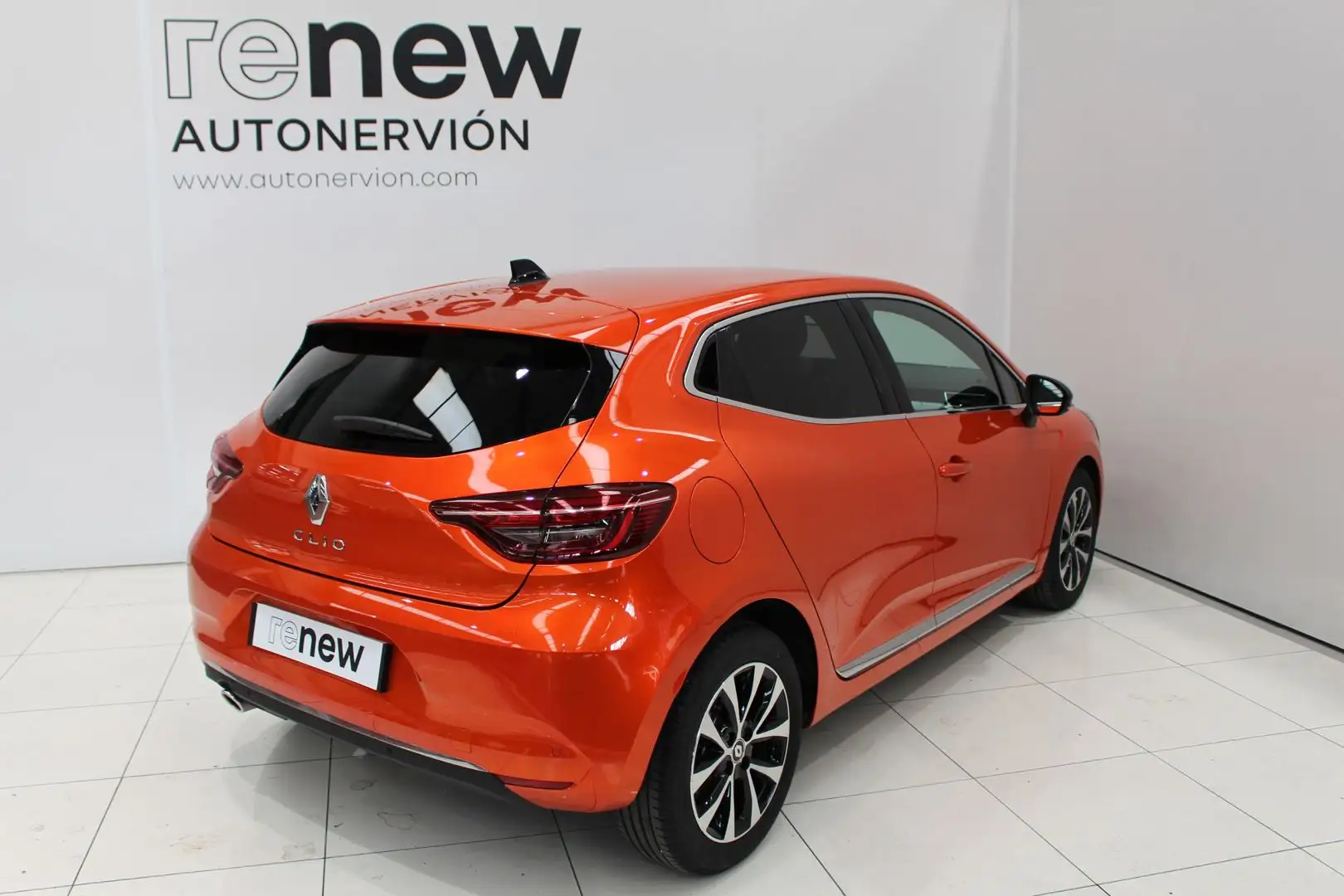 Renault Clio TCe Techno 67kW Naranja - 2