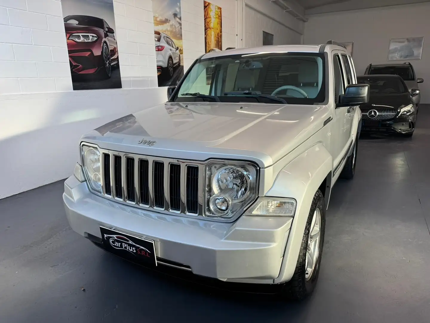 Jeep Cherokee 2.8 crd Limited auto dpf Plateado - 1