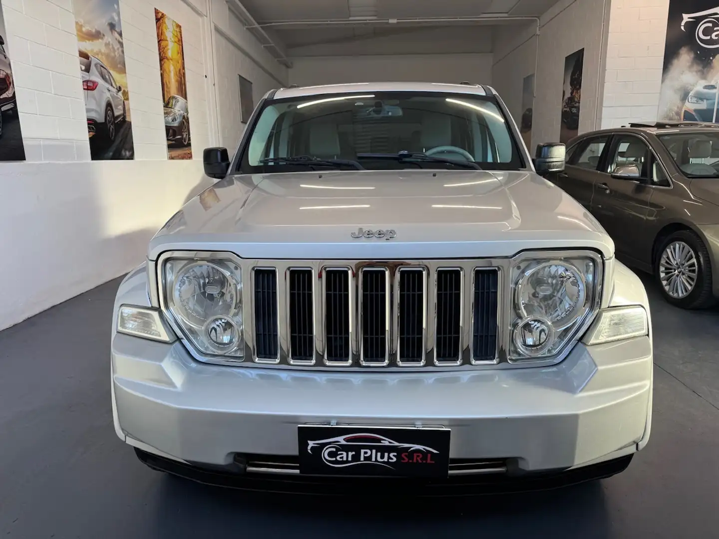 Jeep Cherokee 2.8 crd Limited auto dpf Plateado - 2
