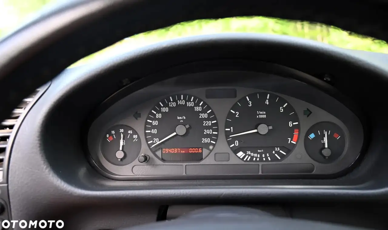 BMW 328i, foto 12