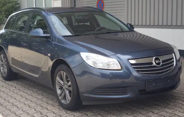 Opel Insignia view 4