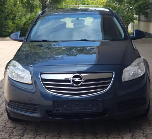 Opel Insignia view 3