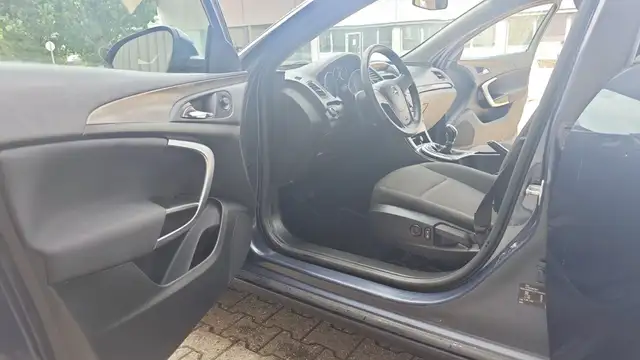 Opel Insignia view 9
