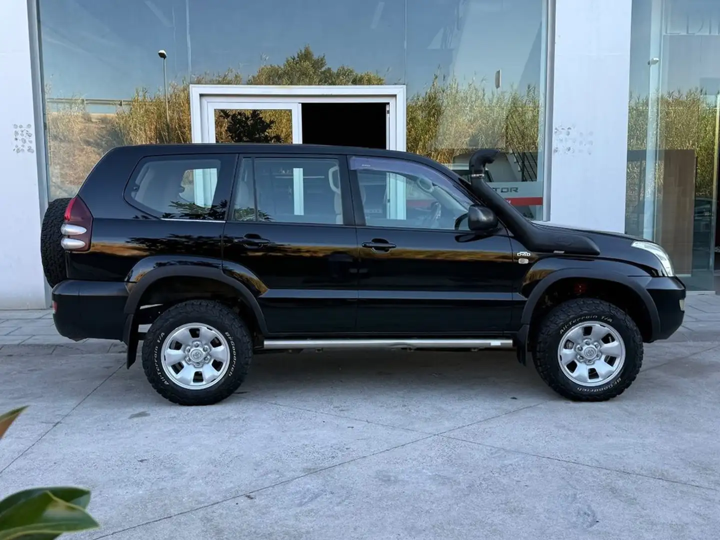 Toyota Land Cruiser 3.0 D4D KXR Negro - 1