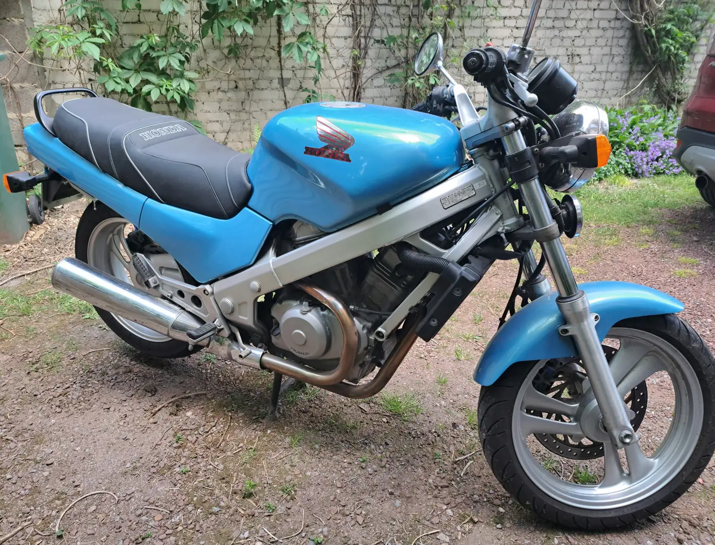 Honda NTV 650 Bleu - 2