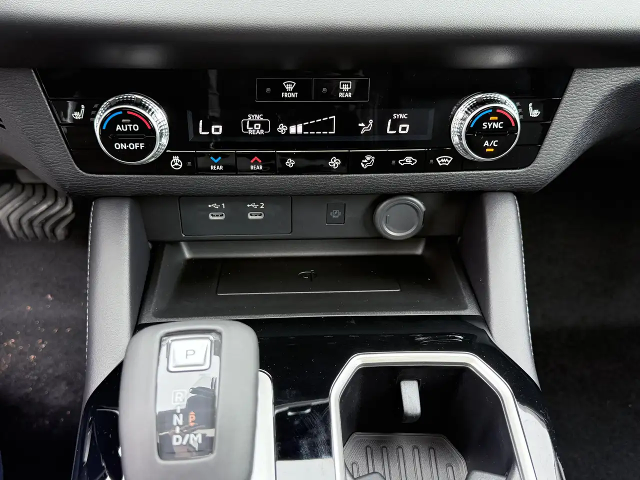 Mitsubishi Outlander снимка Mitsubishi Outlander