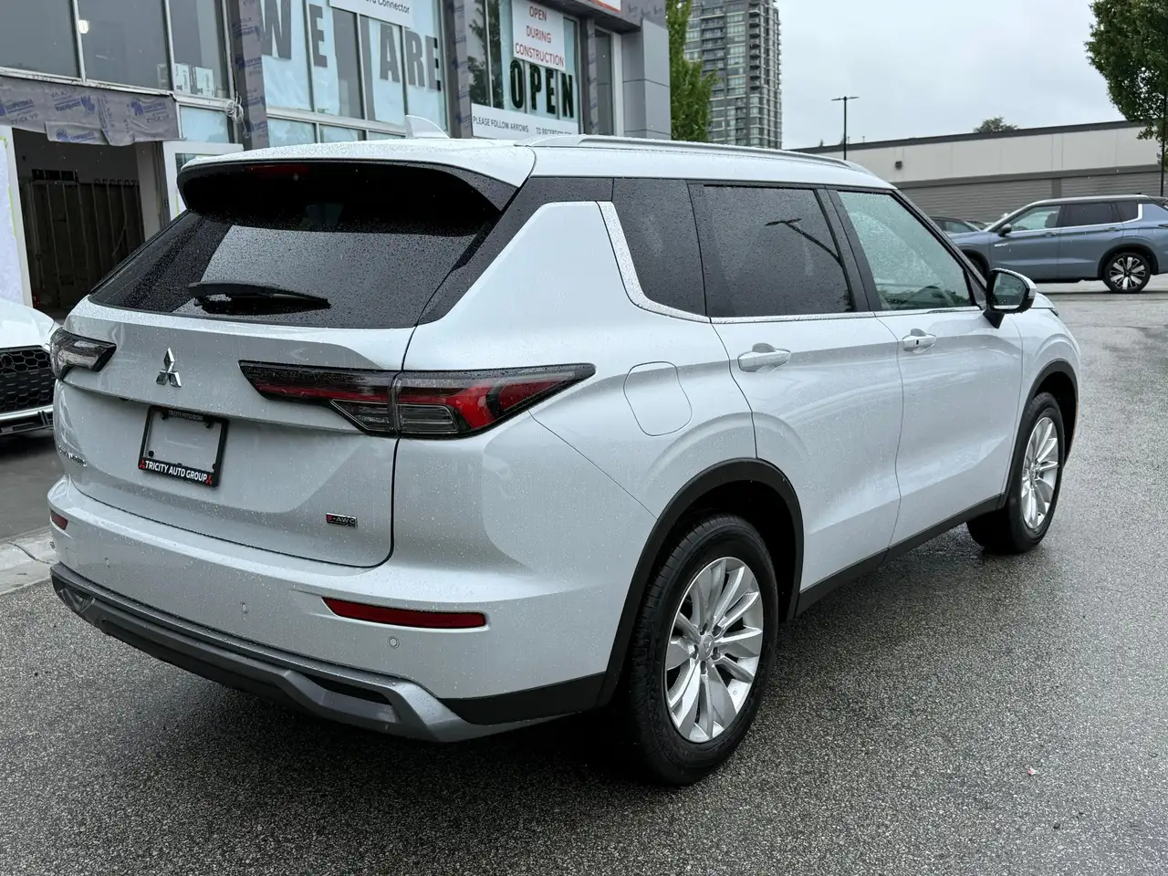 Mitsubishi Outlander снимка Mitsubishi Outlander