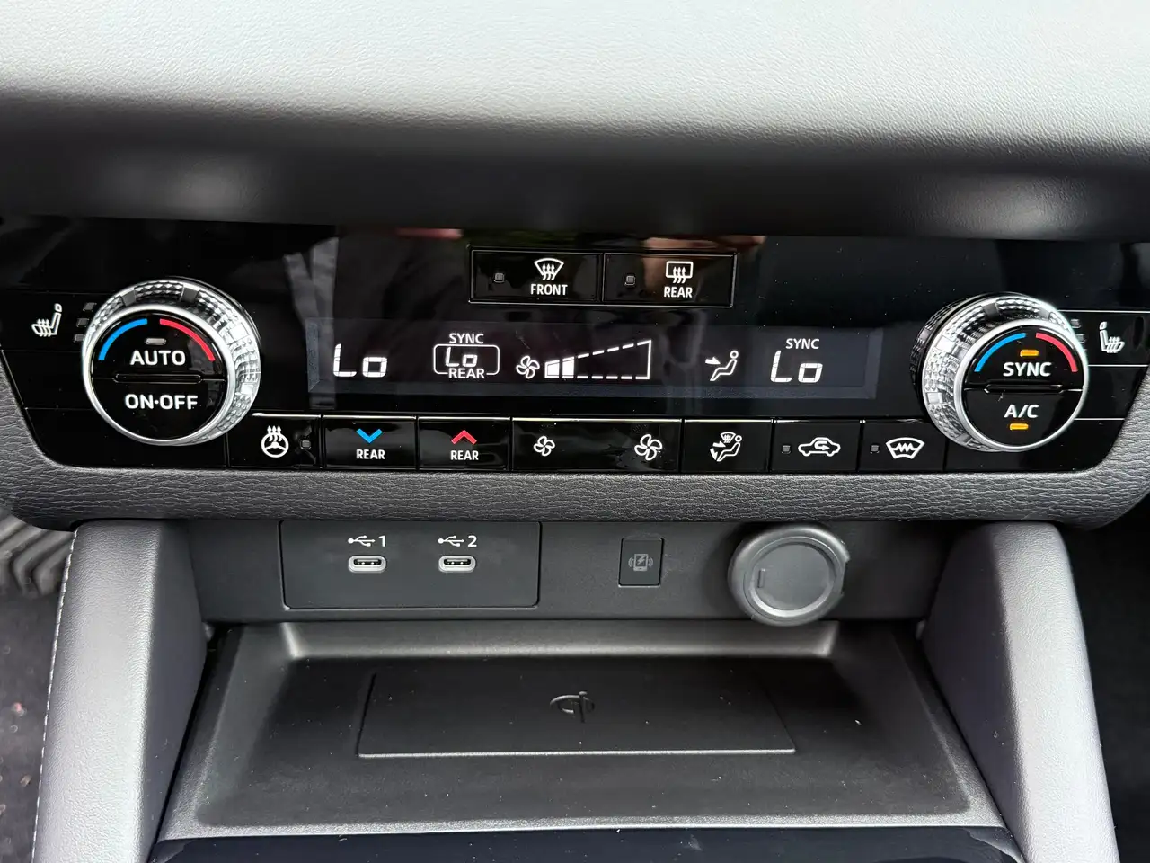 Mitsubishi Outlander снимка Mitsubishi Outlander