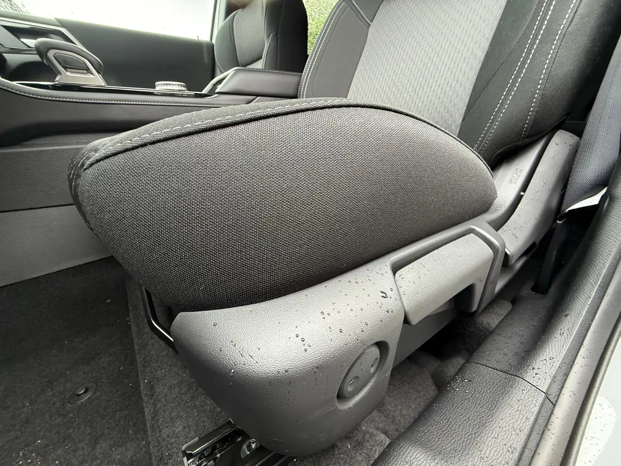 Mitsubishi Outlander снимка Mitsubishi Outlander