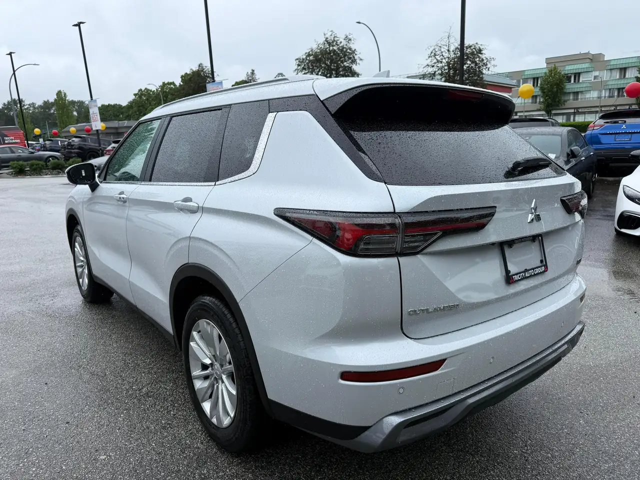 Mitsubishi Outlander снимка Mitsubishi Outlander