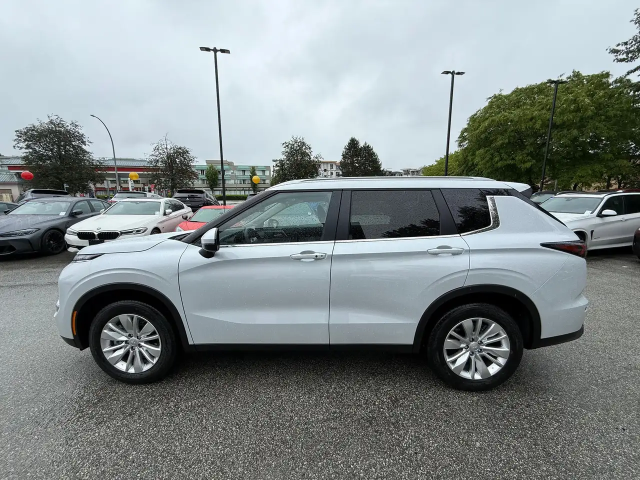 Mitsubishi Outlander снимка Mitsubishi Outlander