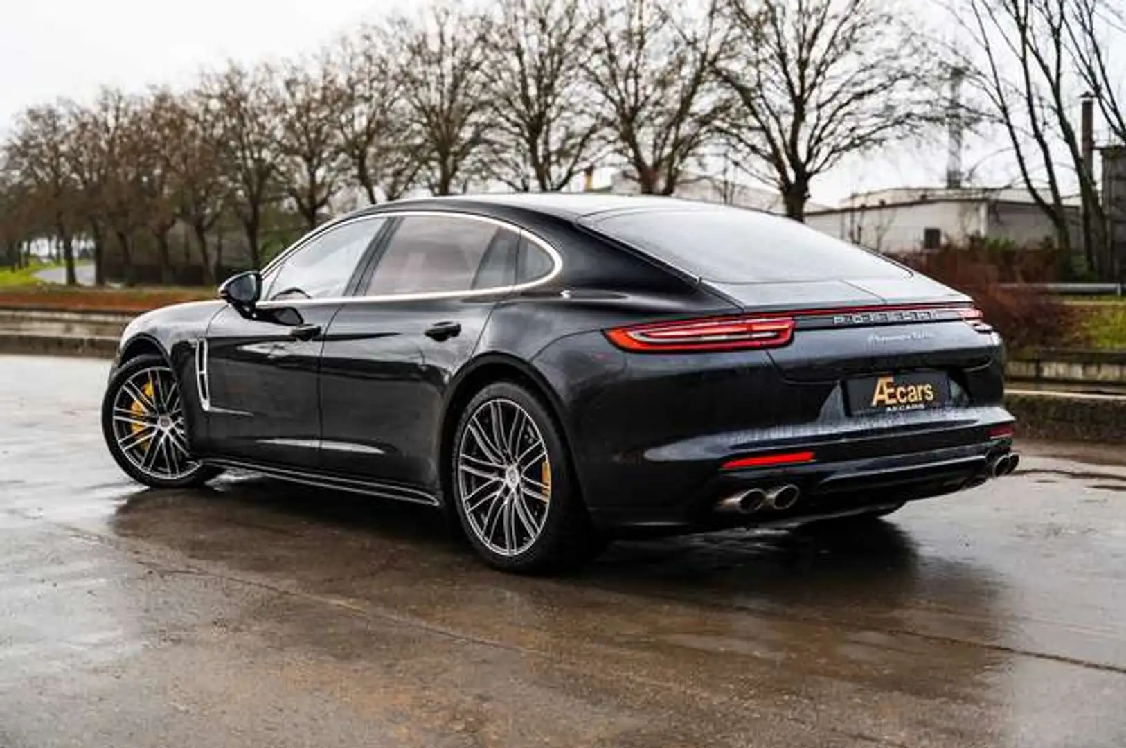 Porsche Panamera TURBO *** EXECUTIVE / V8 / PCCB / BURMESTER *** Schwarz - 1