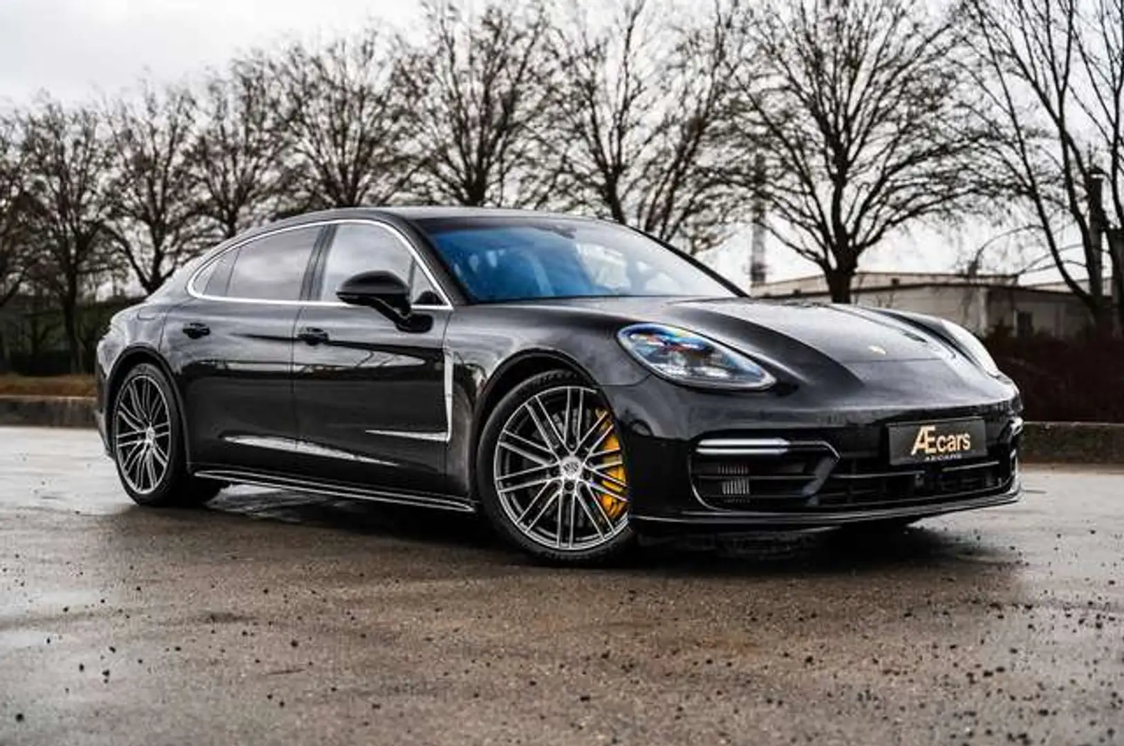 Porsche Panamera TURBO *** EXECUTIVE / V8 / PCCB / BURMESTER *** Schwarz - 2