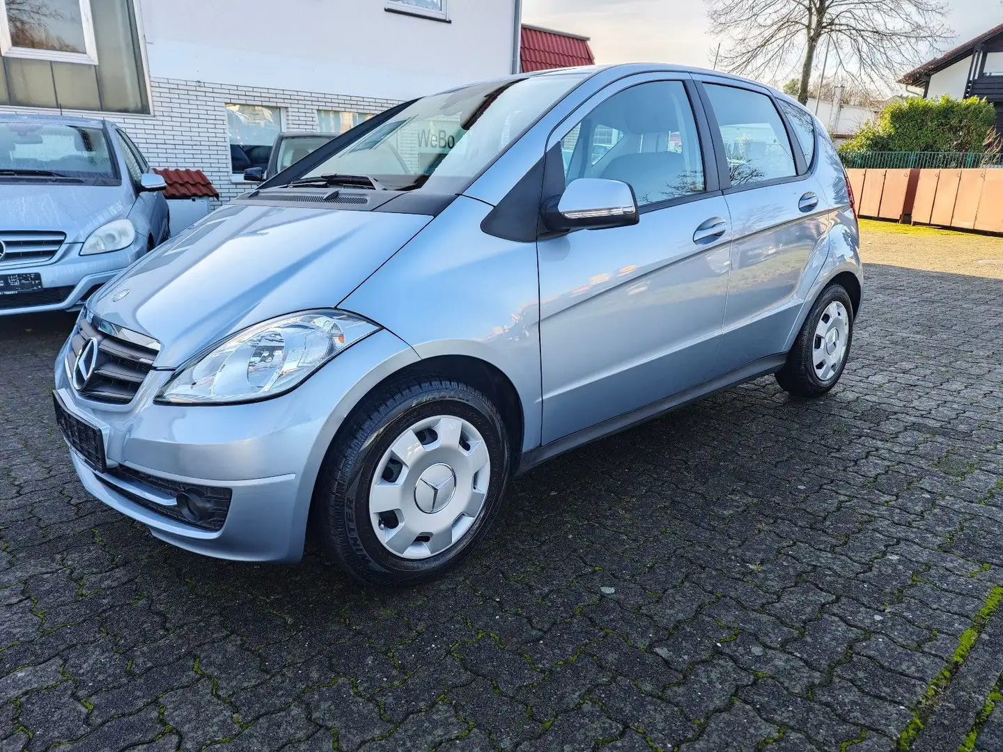 Mercedes-Benz A 170 Automatik, Navi, Bluetooth, usw. Blau - 1