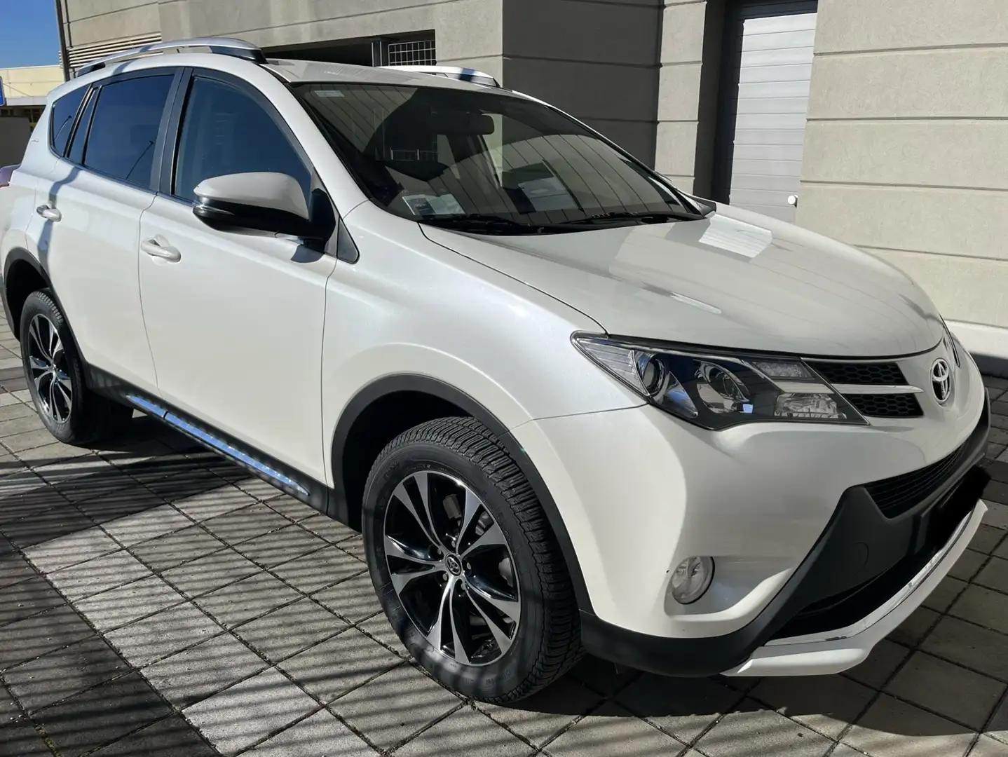 Toyota RAV 4 Rav4 2.0 d-4d Active 2wd 124cv mt White Edition - 1