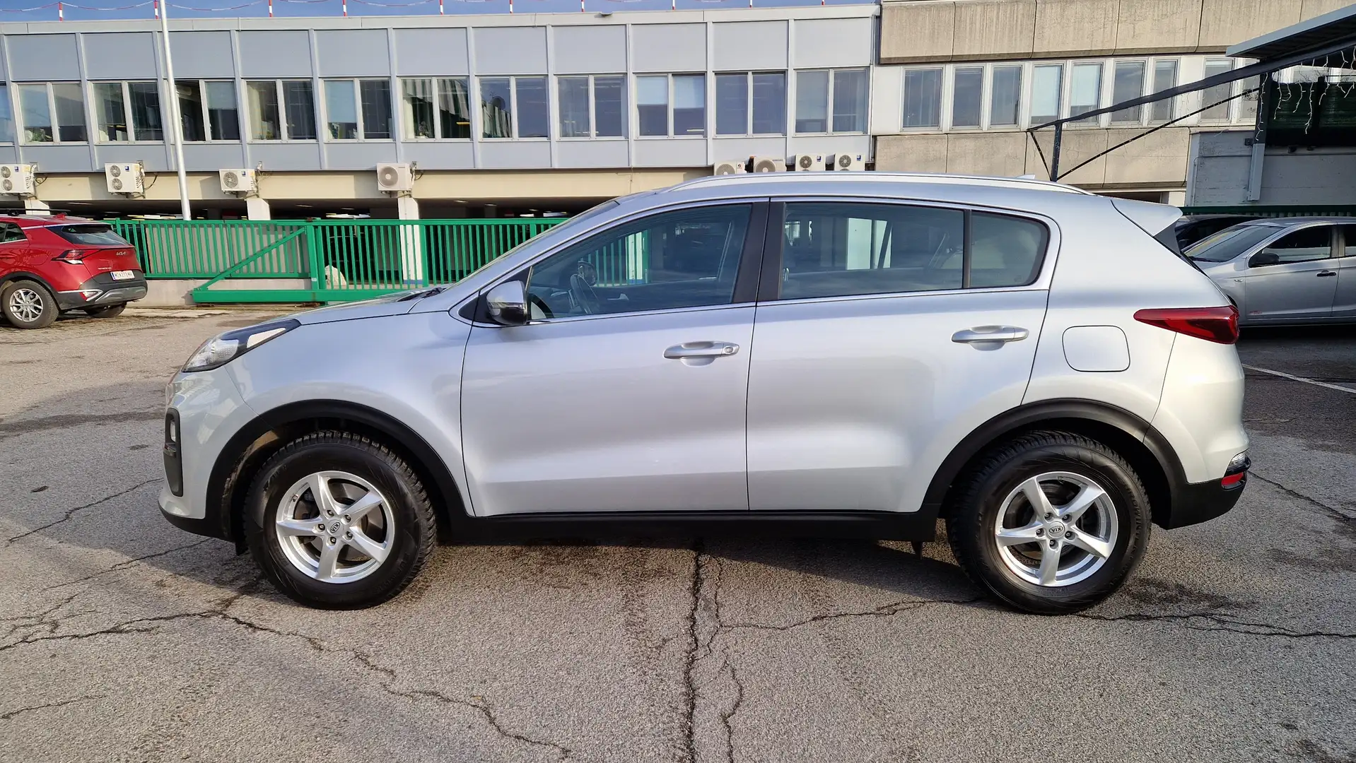 Kia Sportage Sportage 1,6 GDI GPF Silber Silber Grau - 2
