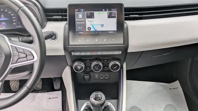Renault Clio view 11