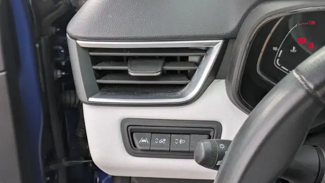 Renault Clio view 9
