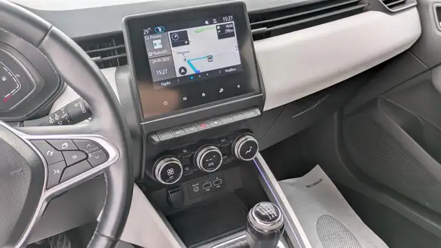 Renault Clio view 10