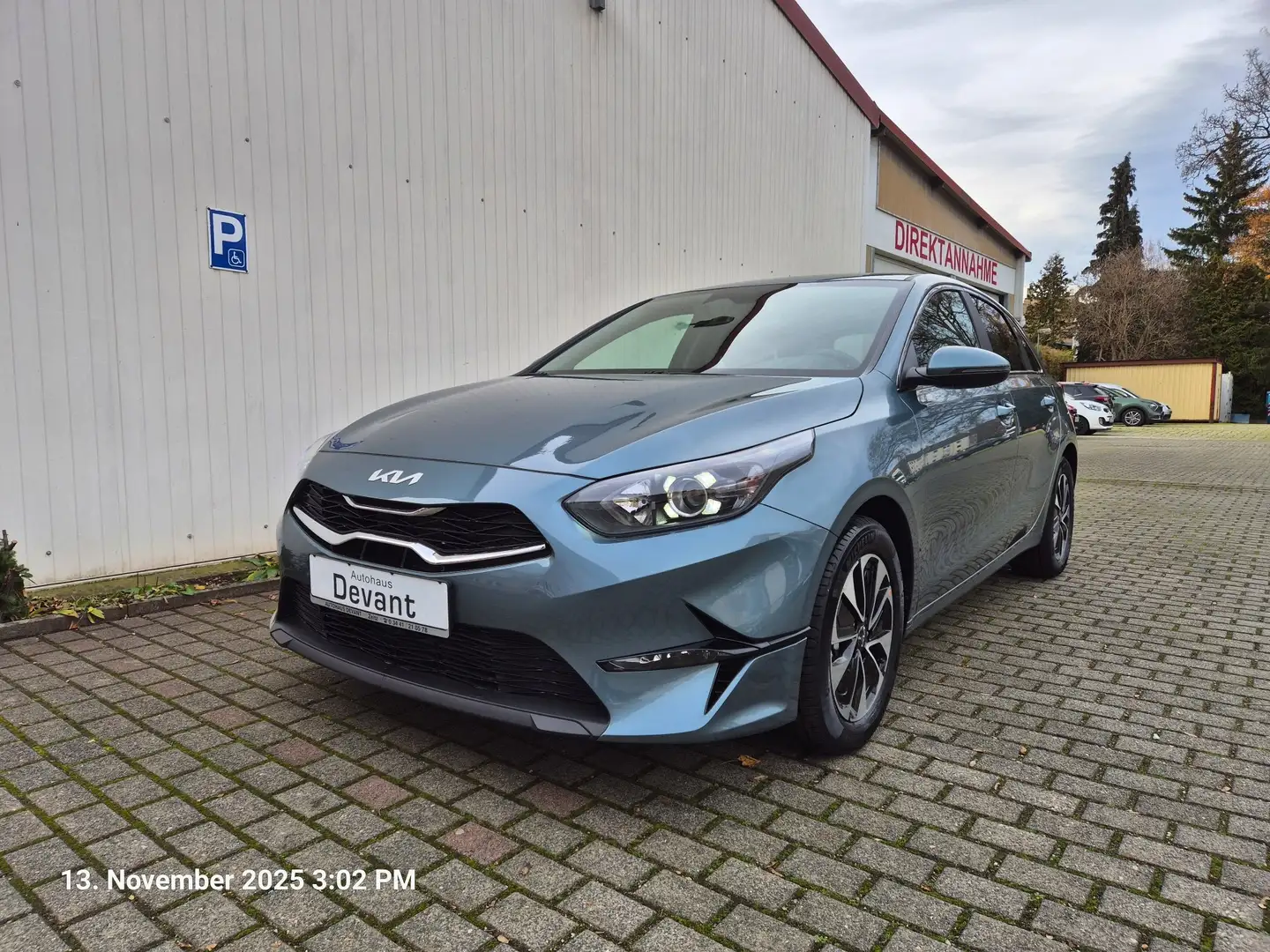 Kia Ceed / cee'd 1,5 T-GDi Gold Grau - 1