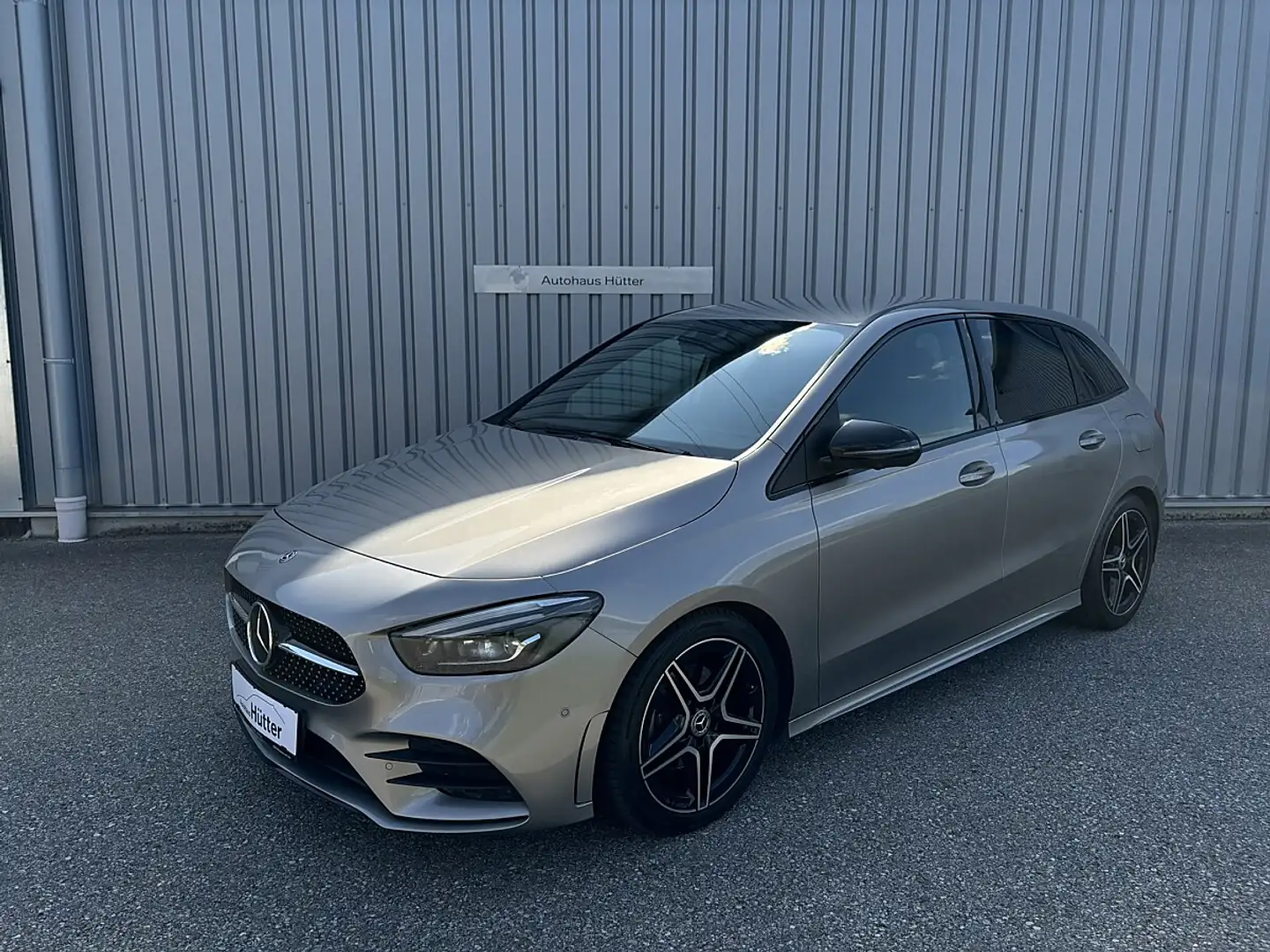Mercedes-Benz B 200 d Aut. Grau - 1