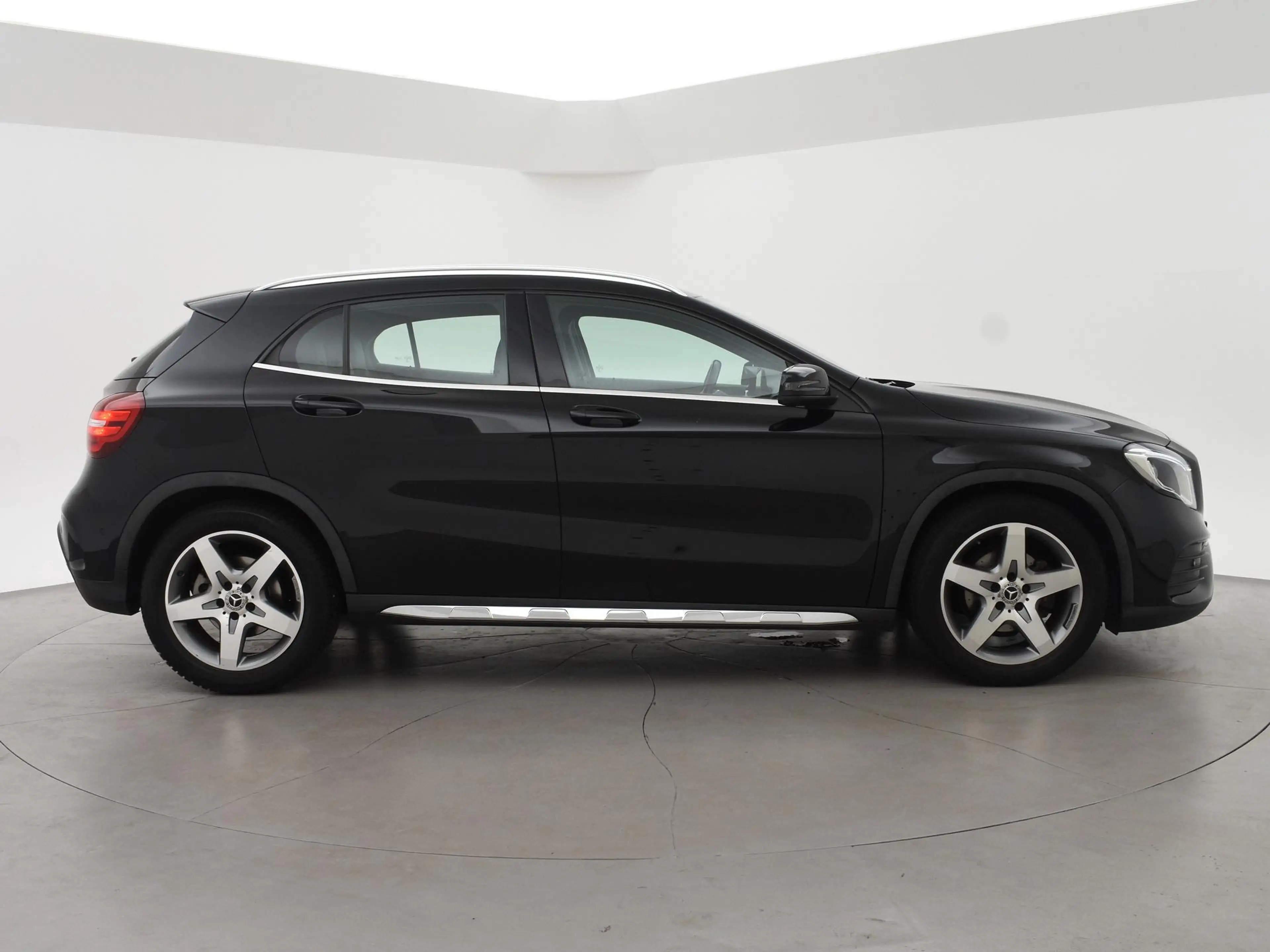 Mercedes-Benz GLA 200 156 PK AUT. AMG SPORT + 18 INCH | DAB | STOELVERW. — photo 10