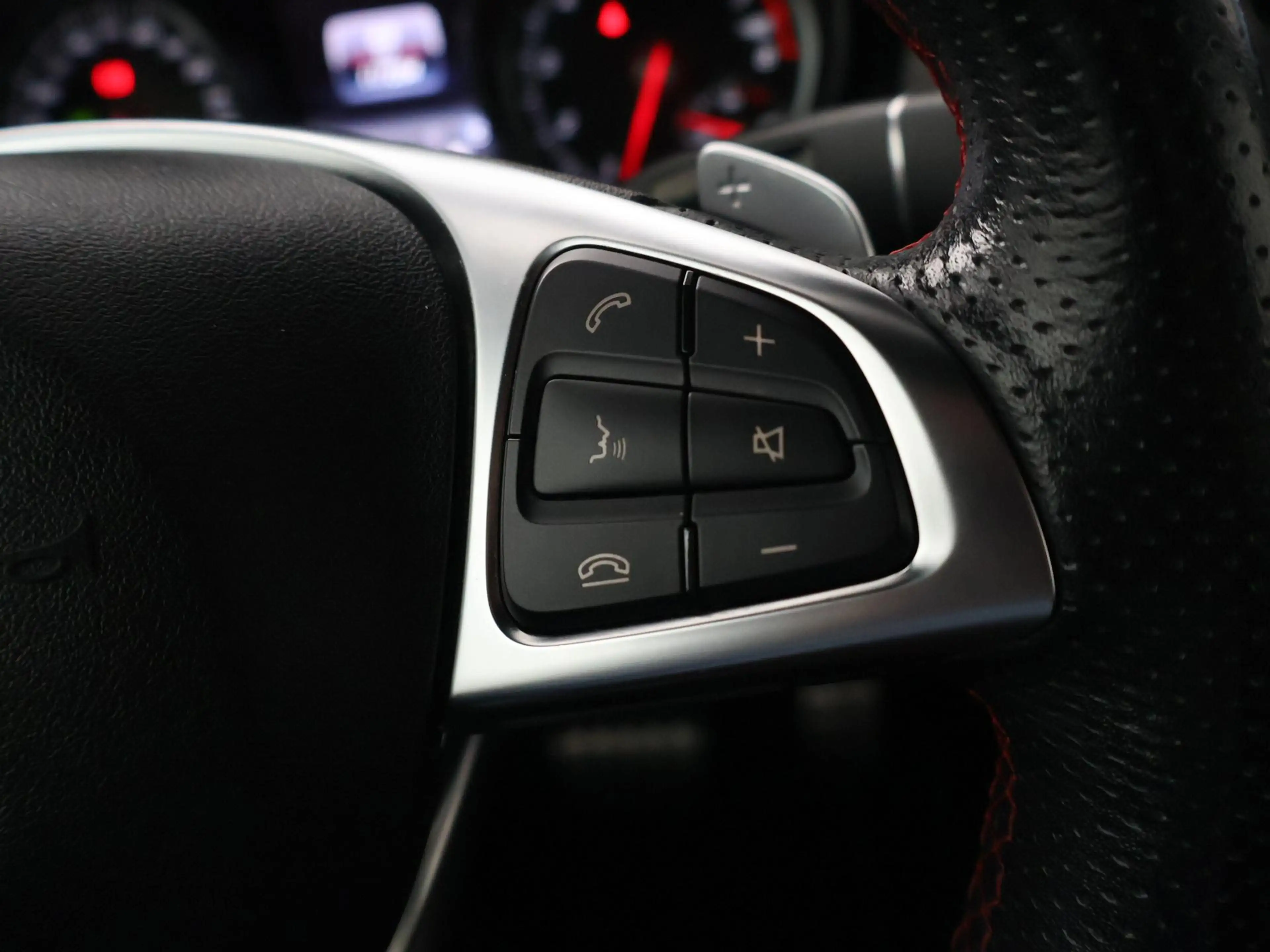 Mercedes-Benz GLA 200 156 PK AUT. AMG SPORT + 18 INCH | DAB | STOELVERW. — photo 32