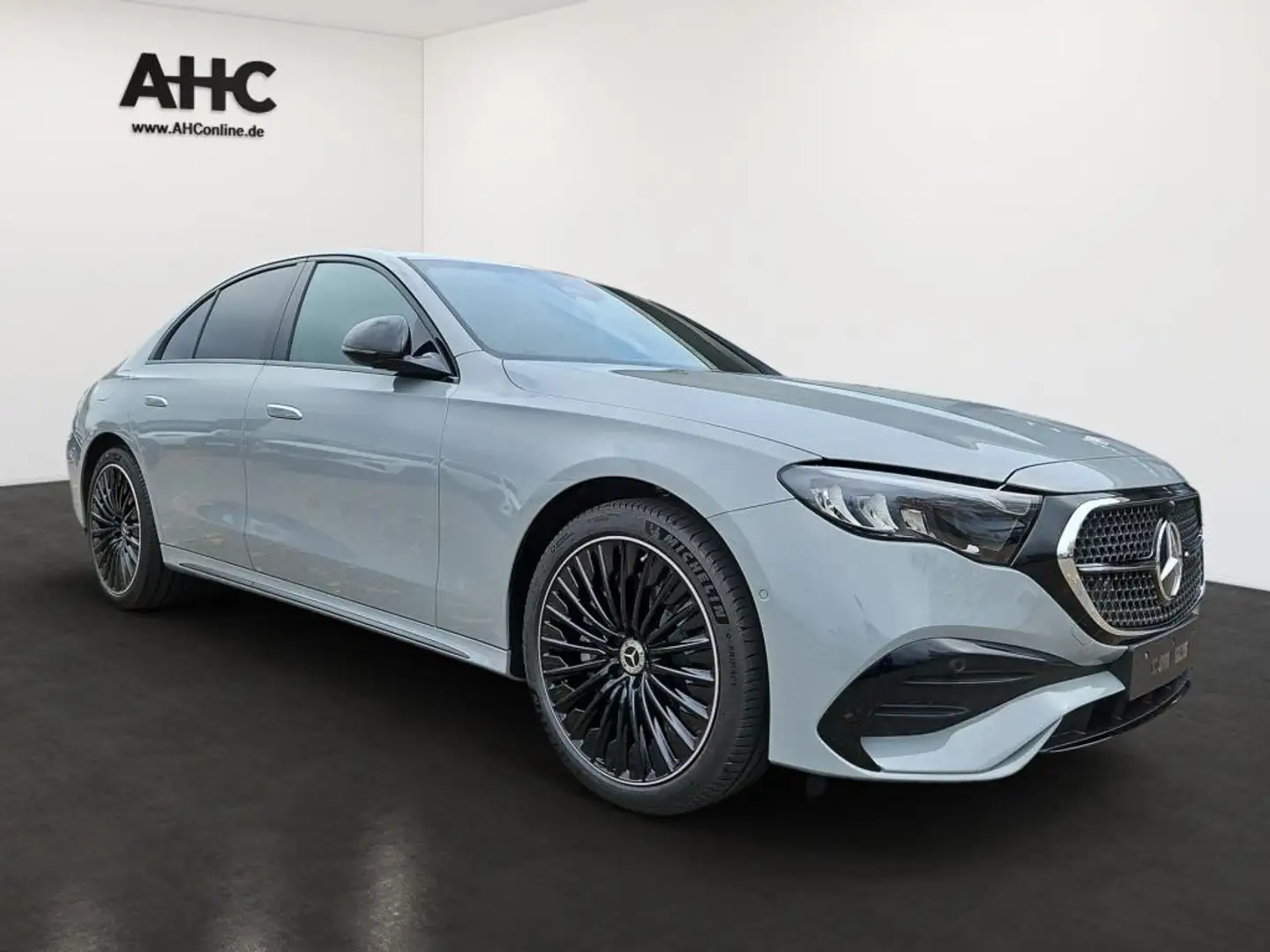 Mercedes-Benz E 300 e Limo +AMG-ADVANCED+NIGHT+AHK+BURMESTER + Grau - 2