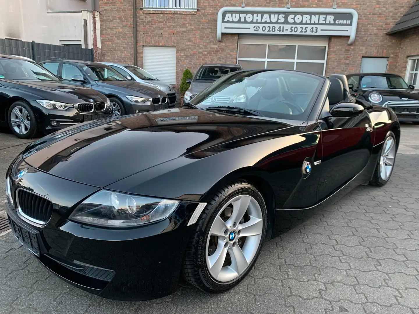 BMW Z4 Roadster 2.0i M Sport M Aerodynamik M Lenkrad Schwarz - 1