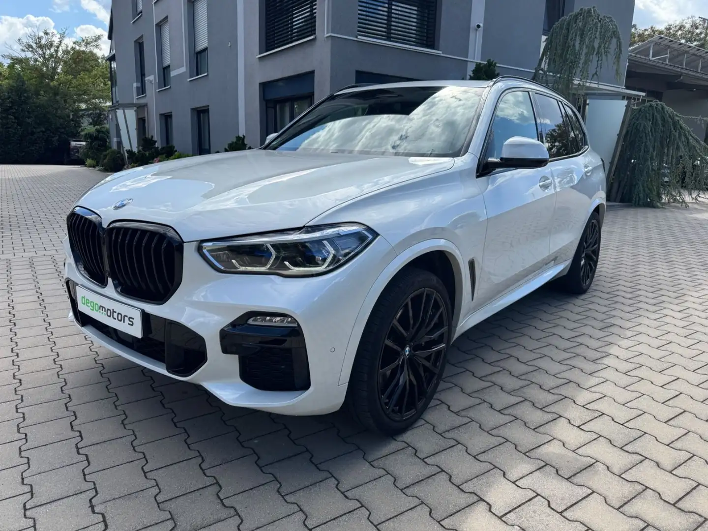 BMW X5 M50i*MASSAGE*SKY LOUNGE* Blanc - 1