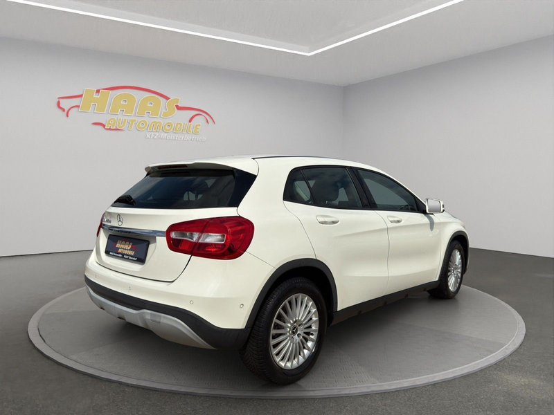 Mercedes-Benz GLA 200 d *Navigation*Tempomat* — photo 5