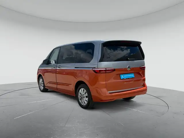 Volkswagen Multivan view 5