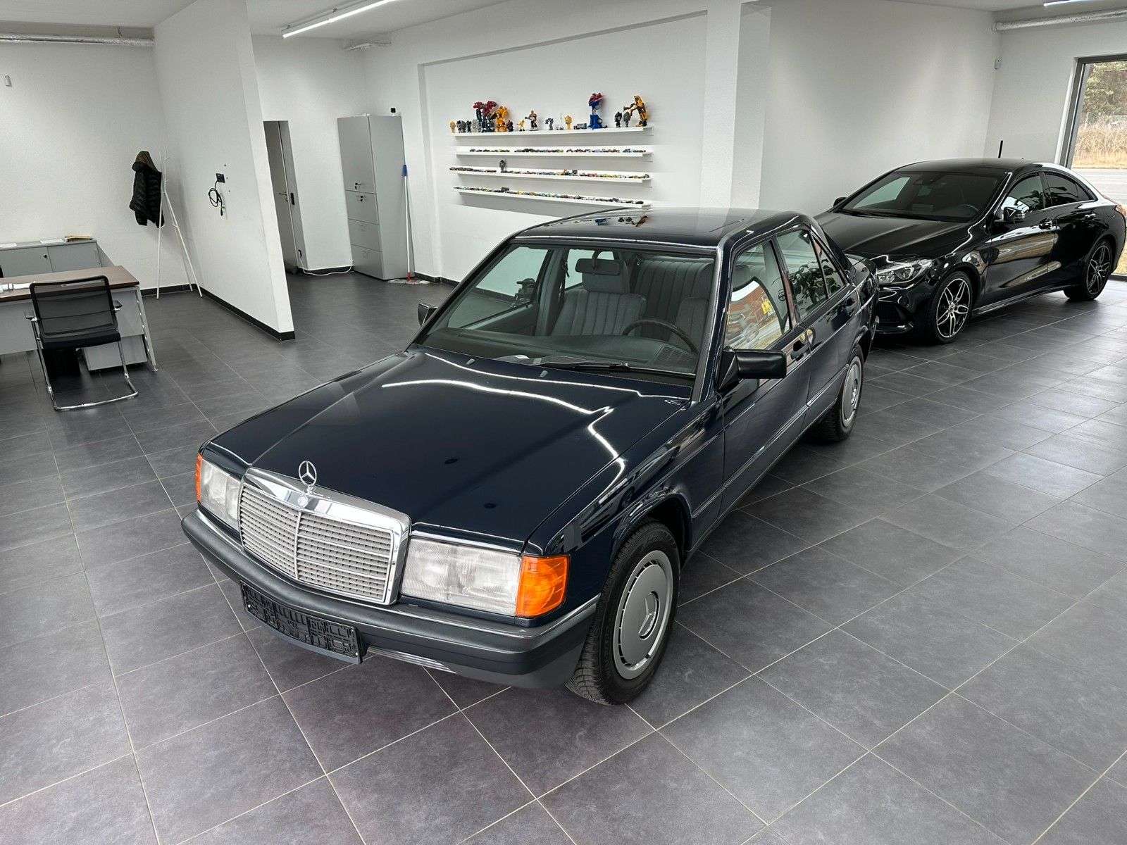 Second hand Mercedes Benz 190 2.0