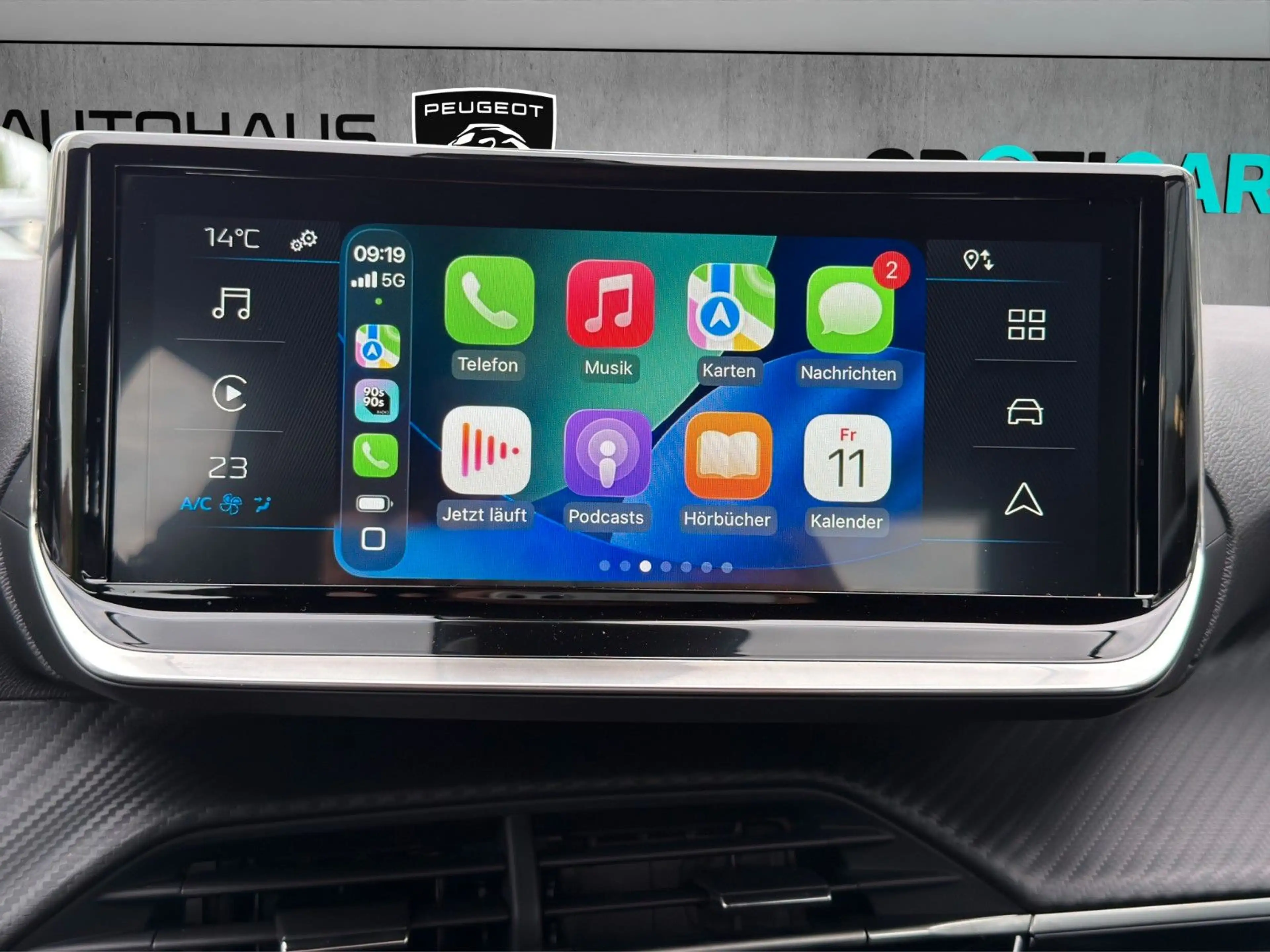 Peugeot 2008 Active Puretech 100*EPH*MirrorScreen — photo 12