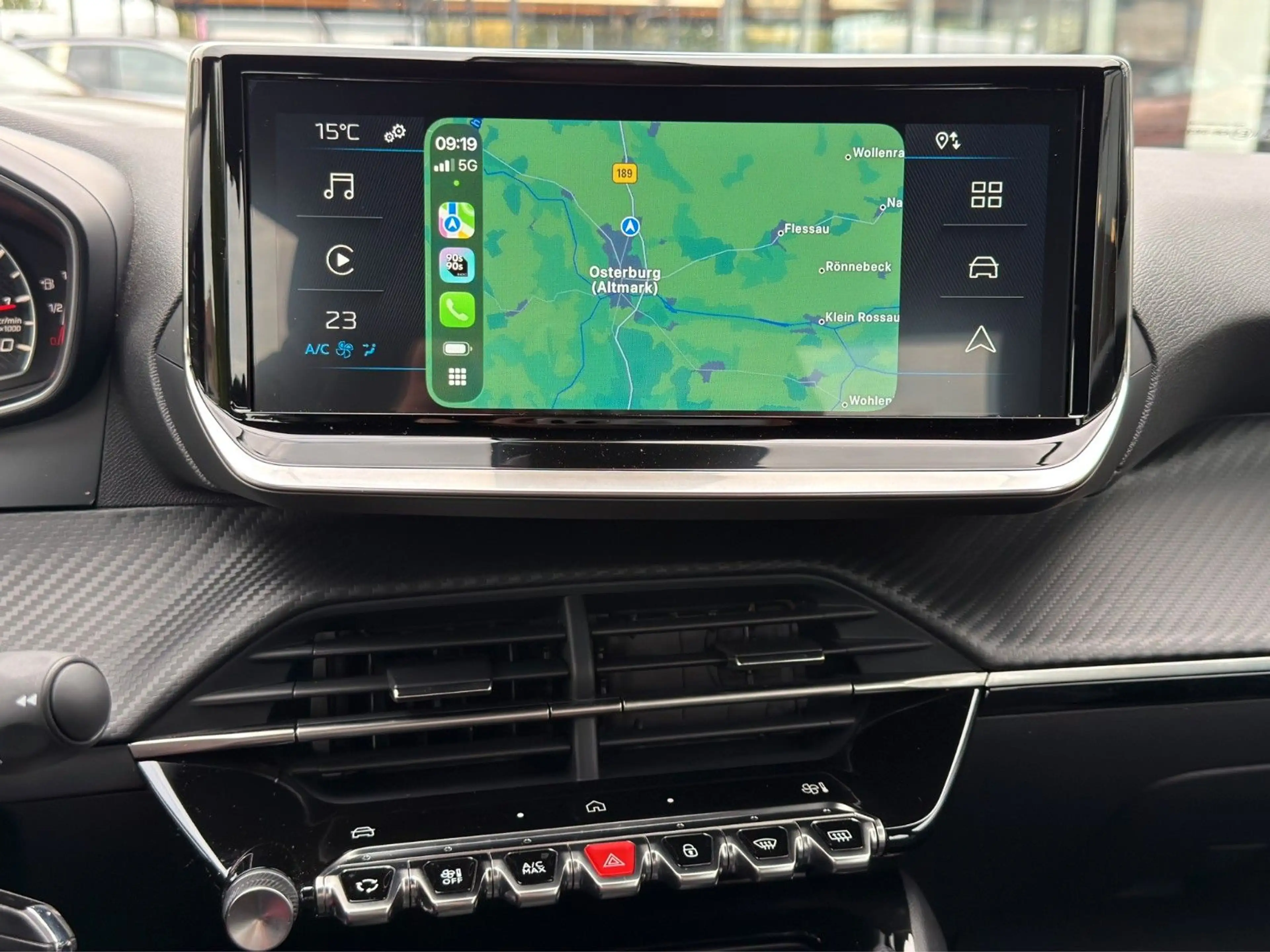 Peugeot 2008 Active Puretech 100*EPH*MirrorScreen — photo 11