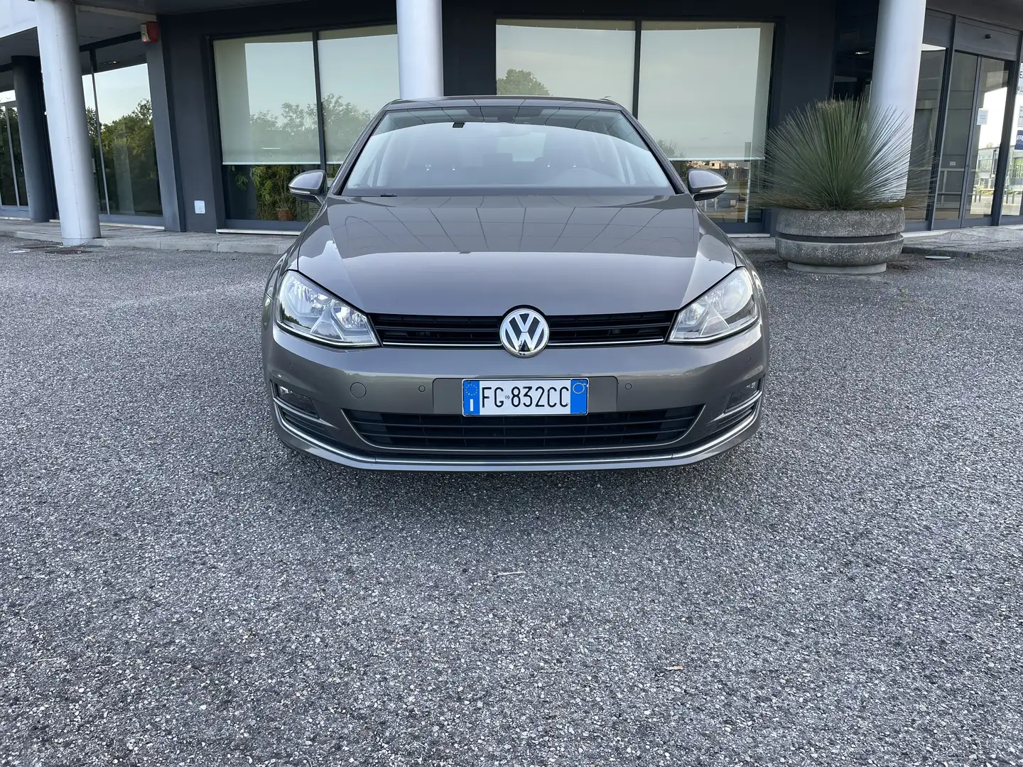Volkswagen Golf 5p 1.6 tdi (btdi) Highline 110cv dsg.UNICO PR - 2