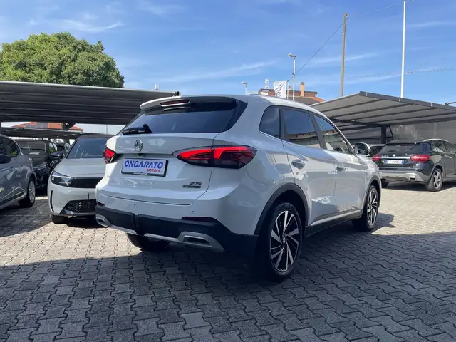 MG ZS view 5