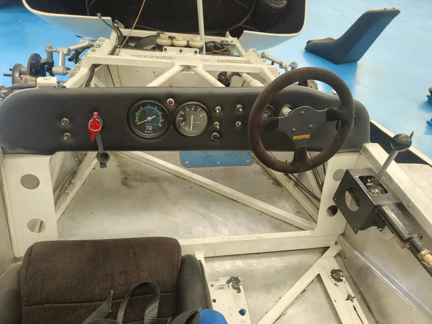 Lotus 23B Білий - 2