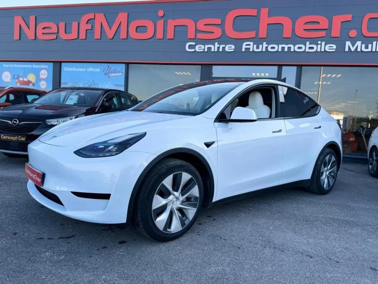 Tesla Model Y Propulsion MY2022 + Intérieur Premium noir et blan Blanc - 1
