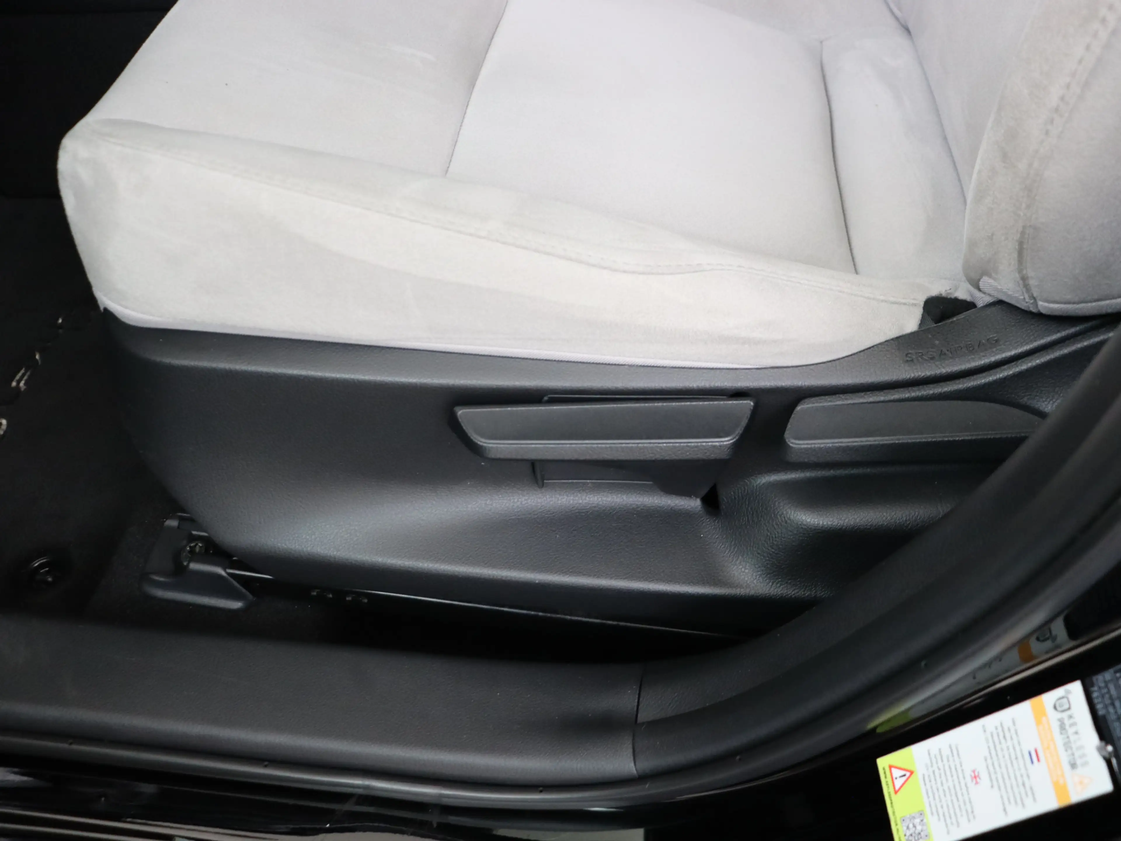 Lexus UX 250h Preference Line | NL dealeronderhouden | — photo 11