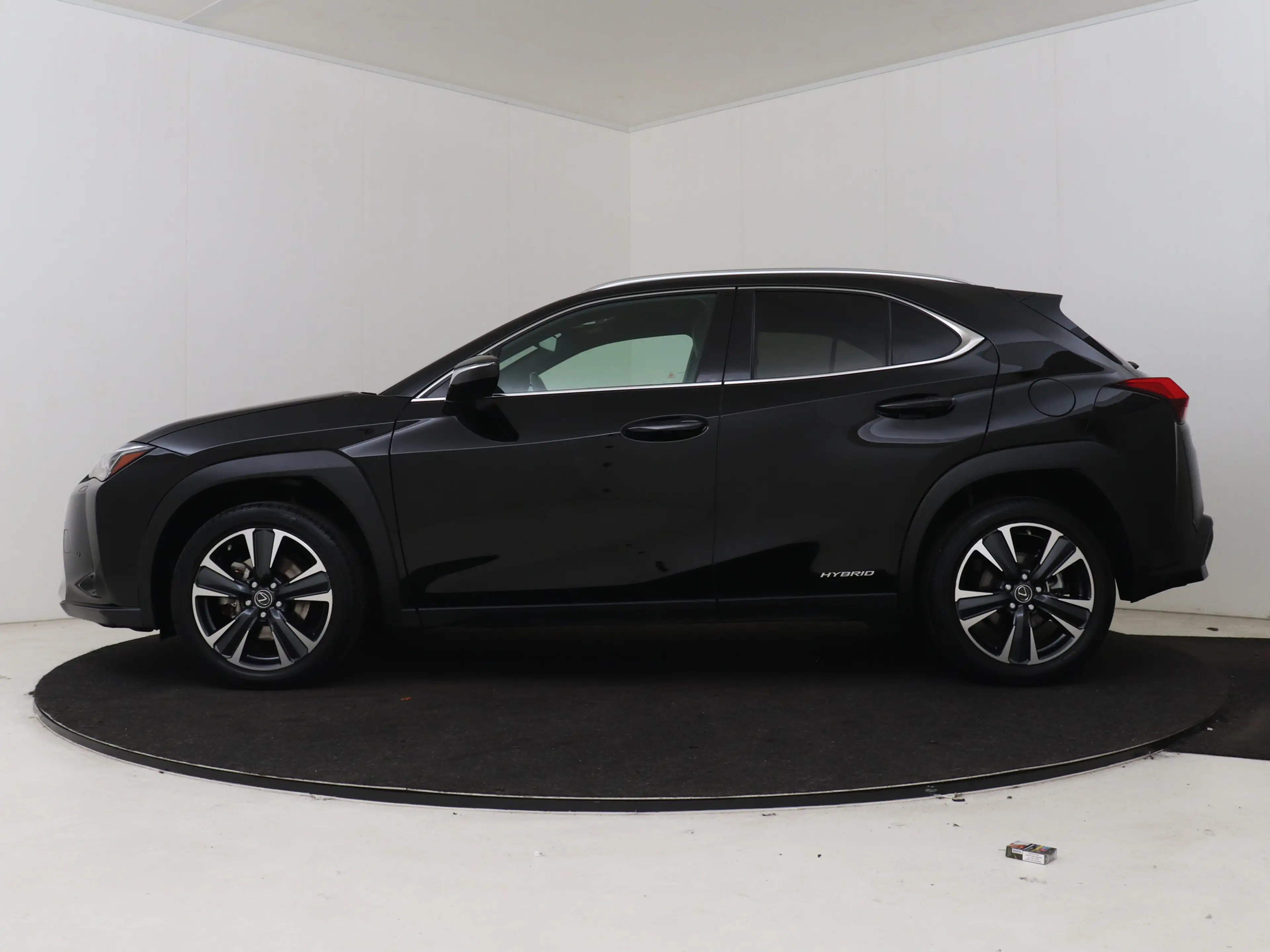 Lexus UX 250h Preference Line | NL dealeronderhouden | — photo 3