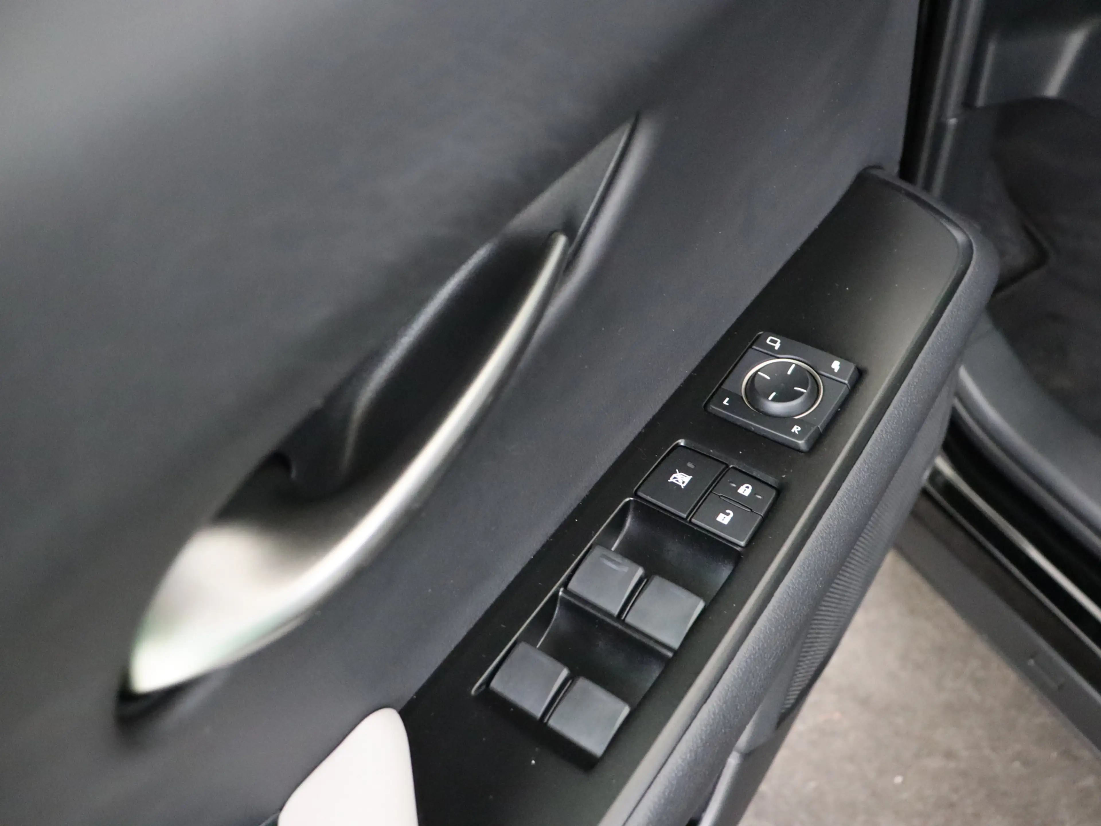 Lexus UX 250h Preference Line | NL dealeronderhouden | — photo 10