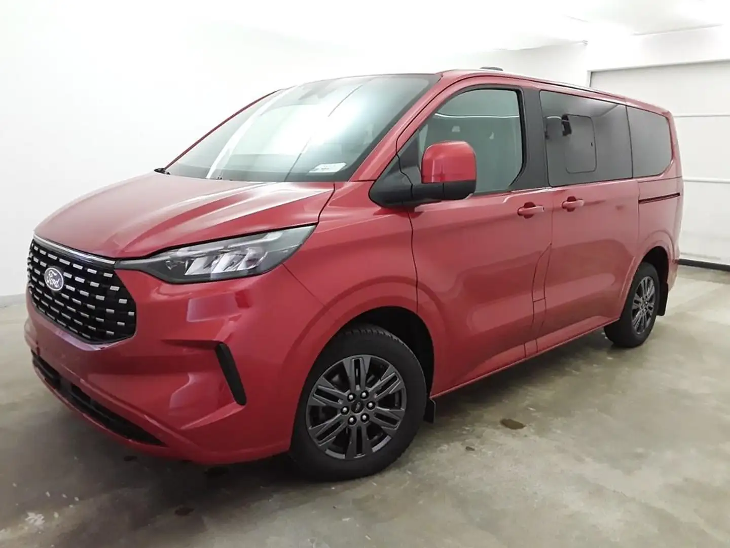 Ford Tourneo Custom 2.0 Aut L1 Titanium Totwink.+LED Красный - 2