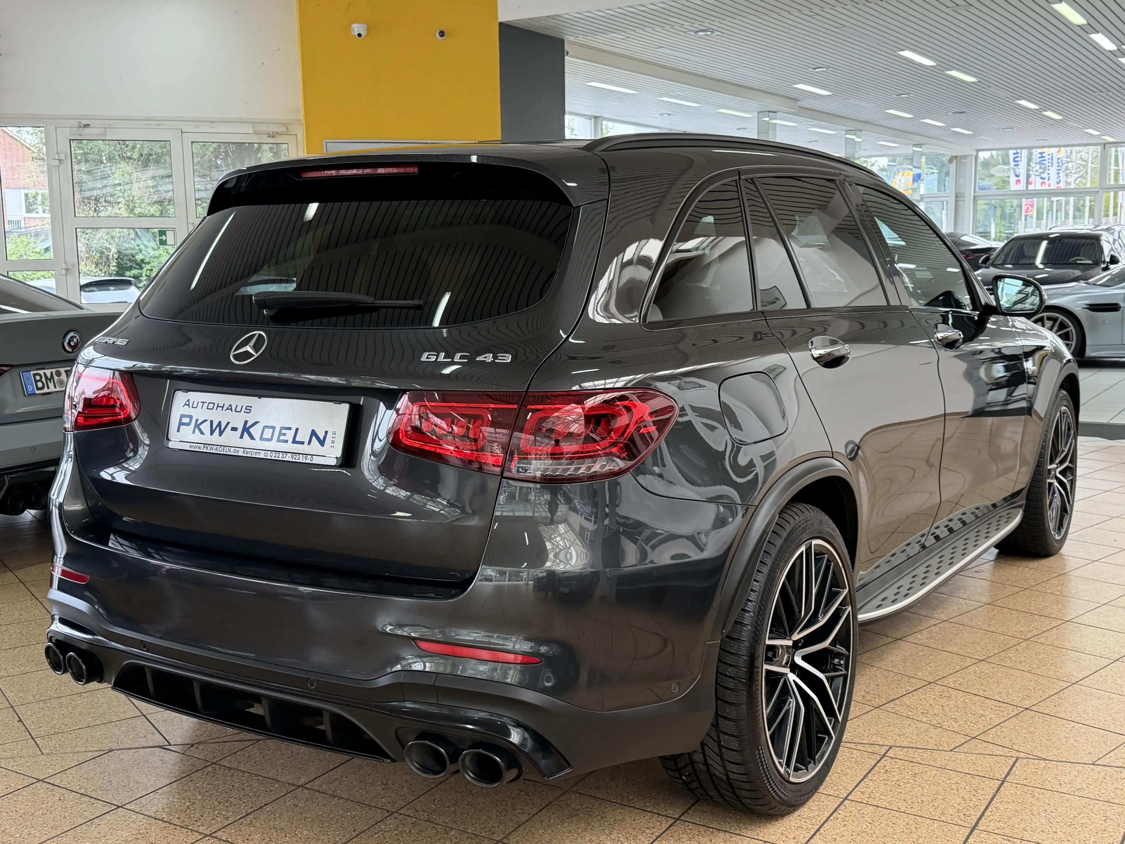 Mercedes-Benz GLC 43 AMG 4M *KEY GO*LED*360°*NiGHT*DiSTRO* — photo 3