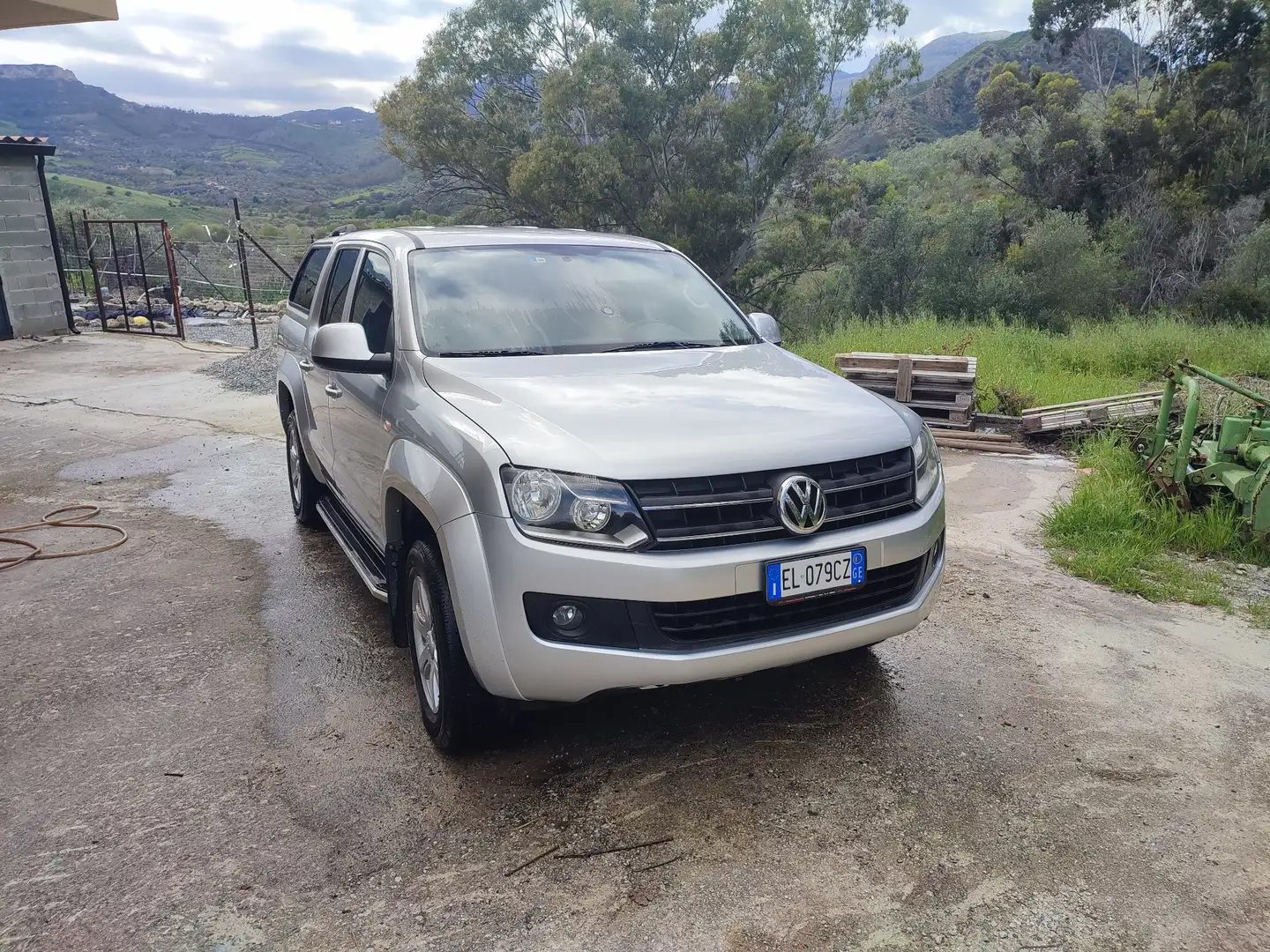 Volkswagen Amarok - 1