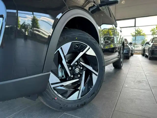 Suzuki Vitara view 9
